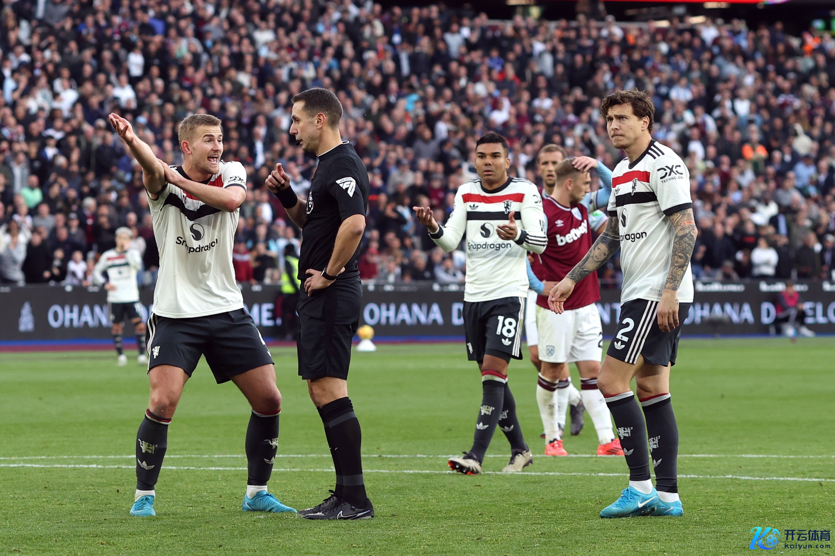 邮报：EFL条目加强裁判安保，让英足总尽快查清库特事件